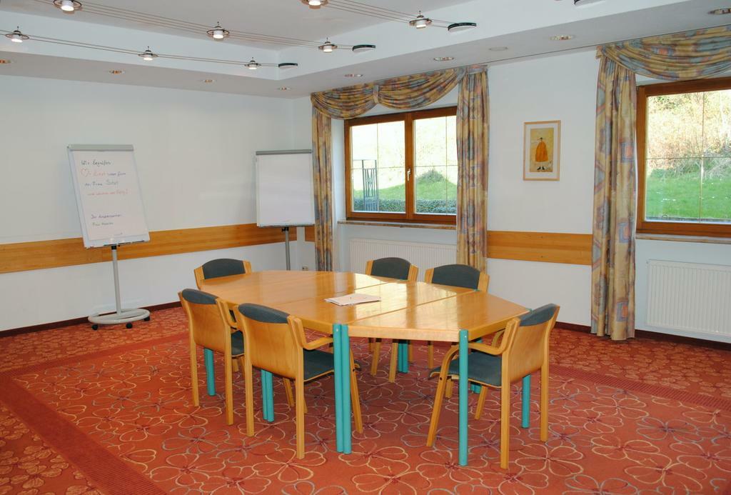 Hotel-Landpension Postwirt Kirchensittenbach Екстериор снимка